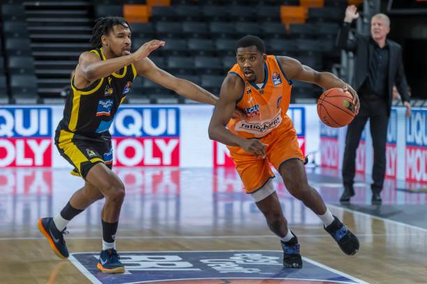 利物浦采取 利物浦采取