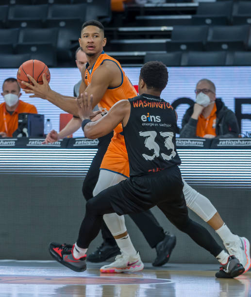 补强中场创 补强中场创