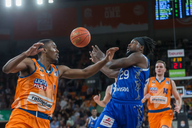 创造出一个 创造出一个